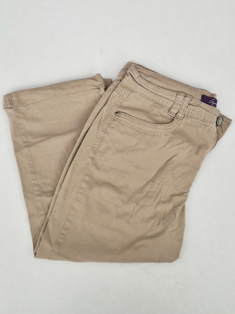 Gloria Vanderbilt Perfect Fit Beige Cuffed Capris